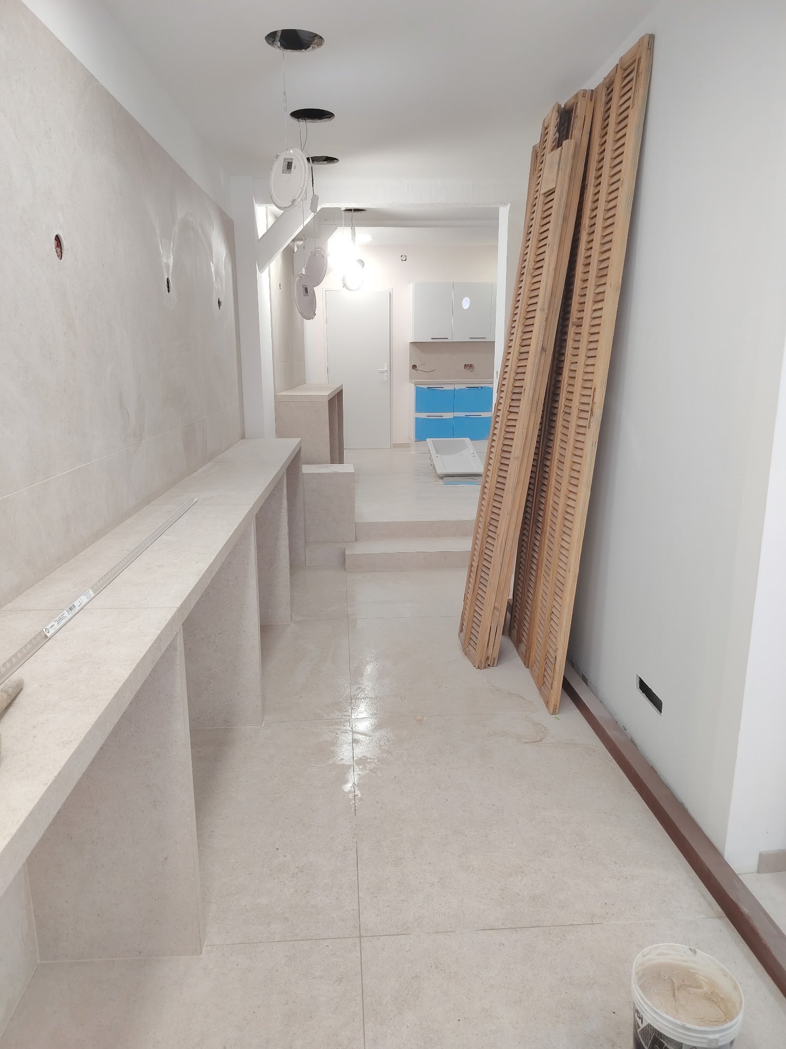 Chantier de rénovation intérieure en cours par JD Pro Carrelage